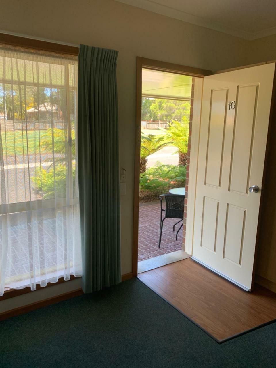 Arthur Phillip Motor Inn Cowes Buitenkant foto